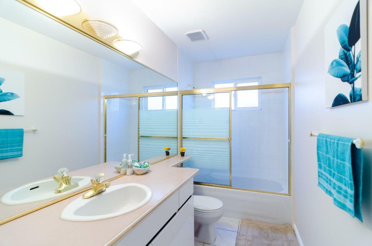 Great Guest Suite In A Gorgeous House New Westminster Bagian luar foto