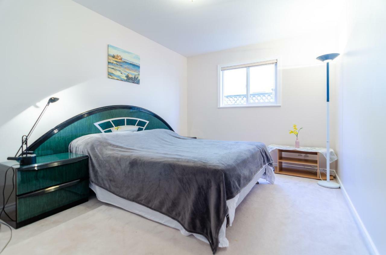 Great Guest Suite In A Gorgeous House New Westminster Bagian luar foto